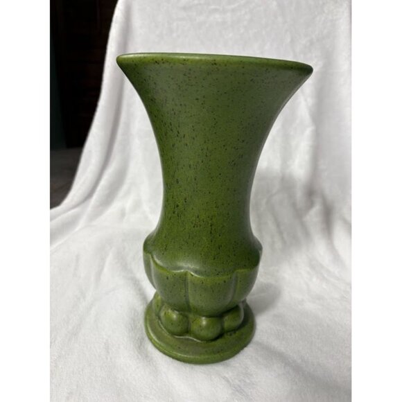 Vintage Haeger Pottery USA Green Ceramic Vase with Speckled Finish - Picture 1 of 9